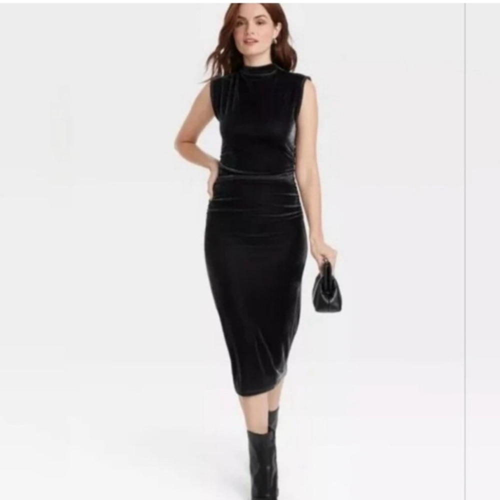 Gray/Black Midi Velvet Dress